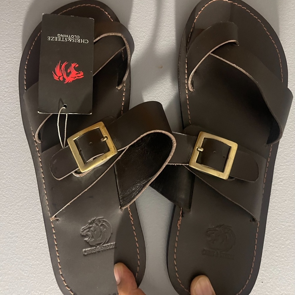 Chris & Steeze Dark Brown Sandals with Buce on side Sz 11 (44) - Picture 16 of 16